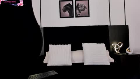 hellen online show from 02.24.26