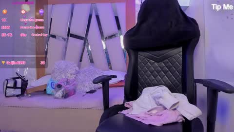 Snapshot of ary_cooper_ chatting on 10.04.25 Ary Cooper online show from 10.04.25