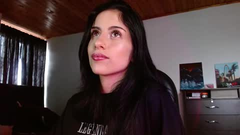   Independent Model online show from 11.19.25