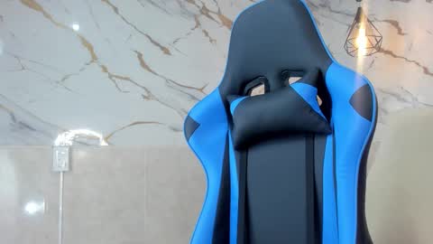 Snapshot of arya_nahalii chatting on 11.14.25 Ana online show from 11.14.25