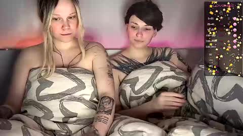 Arya brunett and Cassie blond online show from 02.27.25