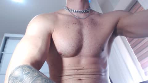 Snapshot of aryanaian1 chatting on 02.05.25 AryanAian1 online show from 02.05.25