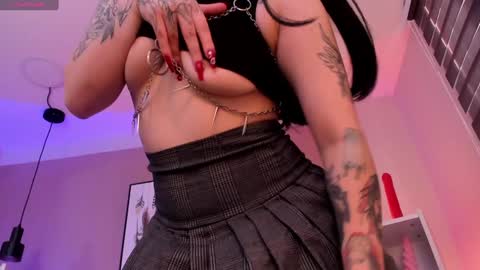 Snapshot of asami_chieko_ chatting on 12.07.24 Asami online show from 12.07.24