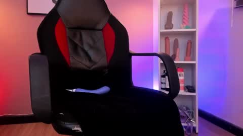 Snapshot of asami_chieko_ chatting on 12.21.24 Asami online show from 12.21.24