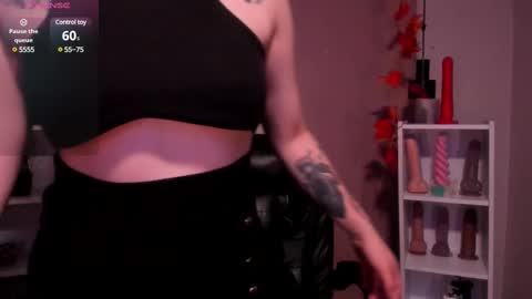 Snapshot of asami_chieko_ chatting on 03.11.25 Asami online show from 03.11.25