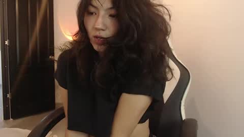Snapshot of asaray_t chatting on 05.20.26 Saray online show from 05.20.26