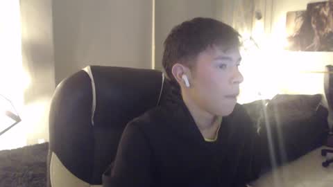 Snapshot of ash_kai chatting on 06.26.26 ash_kai online show from 06.26.26