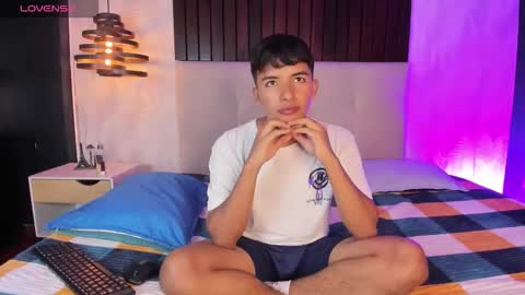 ash_russell online show from 01.11.26