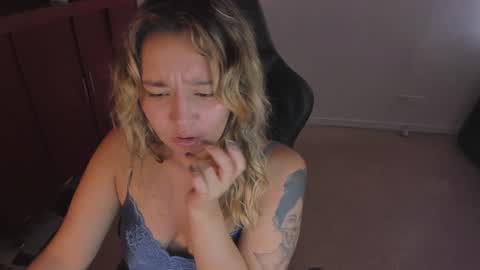 ash_smith1 online show from 01.08.25