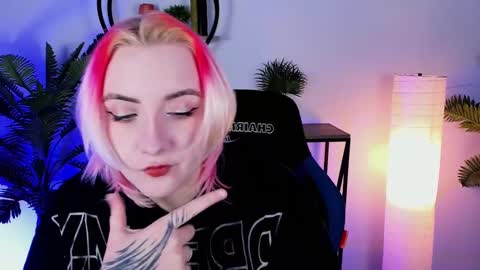 AshleyAshe  online show from 02.09.25