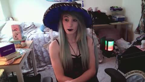 Ashley Scarlett online show from 12.02.25