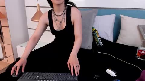 Ashkoreh online show from 11.22.25