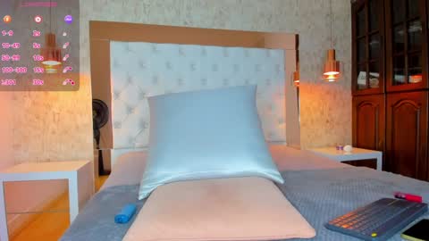 Ashleey Brownn  online show from 12.20.24