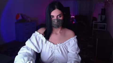   Yasmina   online show from 12.12.24