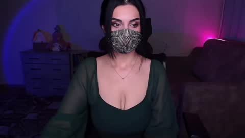   Yasmina   online show from 12.29.24