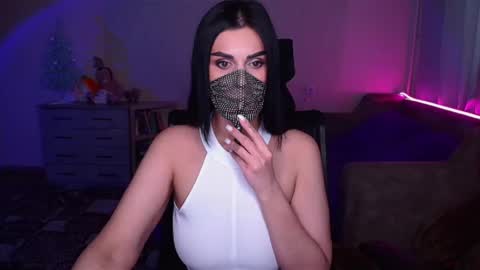   Yasmina   online show from 01.19.25