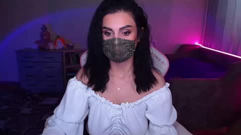   Yasmina   online show from 03.02.25