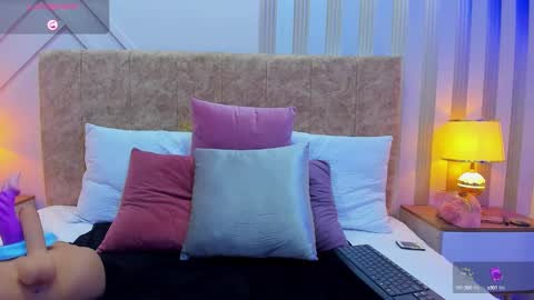 Snapshot of ashley__foxx_ chatting on 01.13.25 ashley online show from 01.13.25