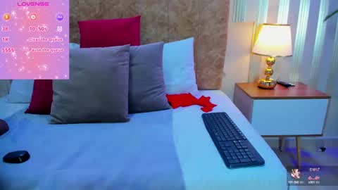 Snapshot of ashley__foxx_ chatting on 10.13.25 ashley online show from 10.13.25