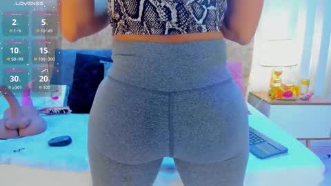 Snapshot of ashley__foxx_ chatting on 11.12.25 ashley online show from 11.12.25