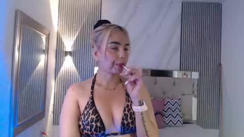 Snapshot of ashley__tylor chatting on 06.18.26 ashley__tylor online show from 06.18.26