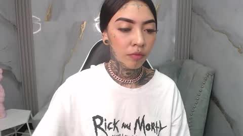 Snapshot of ashley_blum_v chatting on 11.01.25 ashley_blum_v online show from 11.01.25