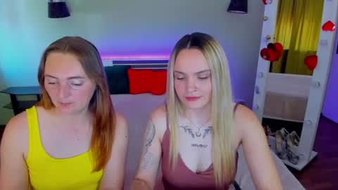 Snapshot of ashley_crashly chatting on 06.12.26 Alina online show from 06.12.26