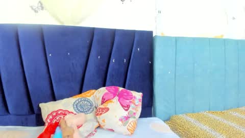 Snapshot of ashley_love12 chatting on 12.16.25 ashley online show from 12.16.25