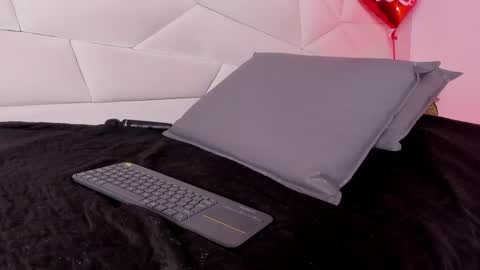 ashley_miller26 online show from 02.14.25