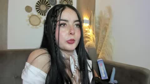 Snapshot of ashley_petit chatting on 05.02.26 ashley_petit online show from 05.02.26