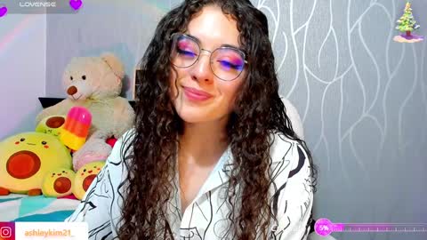 .. Ashley .. online show from 12.16.24