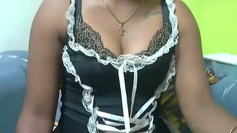 Snapshot of ashleyqueen_x chatting on 09.23.25 ashleyqueen X online show from 09.23.25