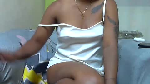 Snapshot of ashleyqueen_x chatting on 11.13.25 ashleyqueen X online show from 11.13.25