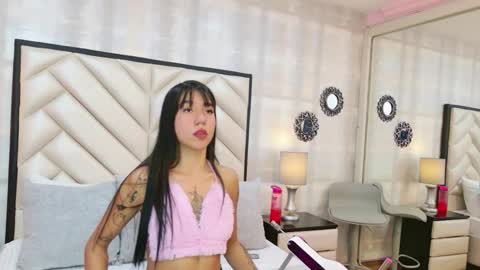 AshleyRoberh online show from 04.27.26