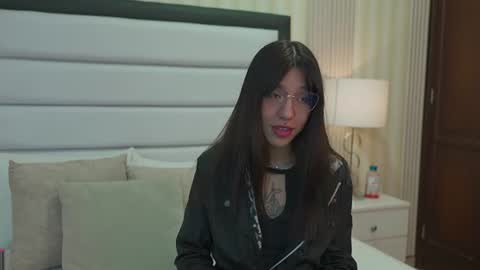 Snapshot of ashleyroberh chatting on 06.20.26 AshleyRoberh online show from 06.20.26