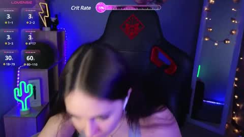 Snapshot of ashleyskott chatting on 03.11.25 Ashley online show from 03.11.25