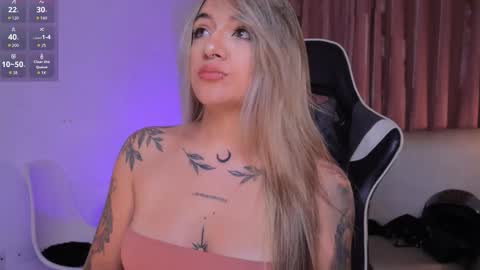 Snapshot of ashleyvalirya chatting on 09.23.25 Ashley Lauren online show from 09.23.25