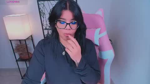 Snapshot of ashleyy18__ chatting on 07.23.26 Ashleyy18 online show from 07.23.26