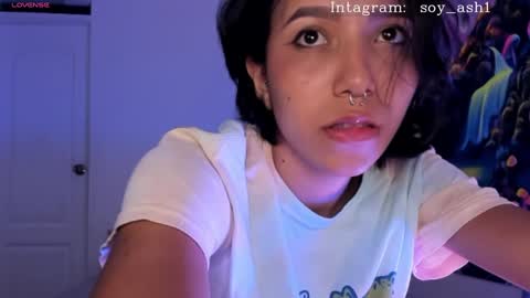 Snapshot of ashlleycam chatting on 01.03.25 Fer online show from 01.03.25