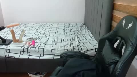 ashly online show from 01.20.25