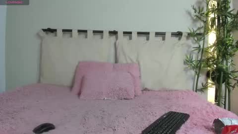 Snapshot of ashly_jones_ chatting on 09.11.25 ashly_jones_ online show from 09.11.25