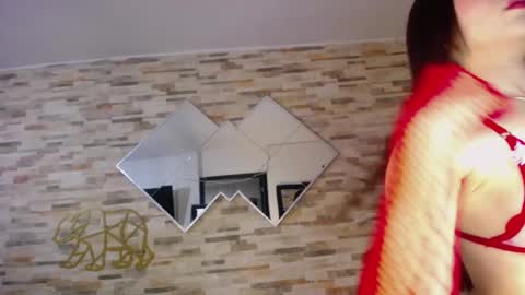 Snapshot of ashlye_hill chatting on 01.28.25 Ashlye online show from 01.28.25