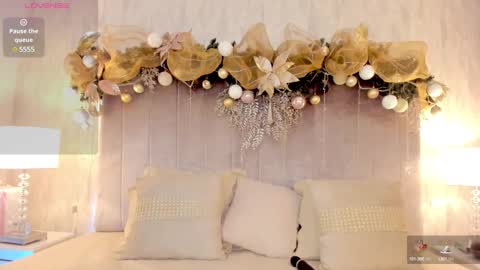 Paula Baleta  online show from 12.29.24