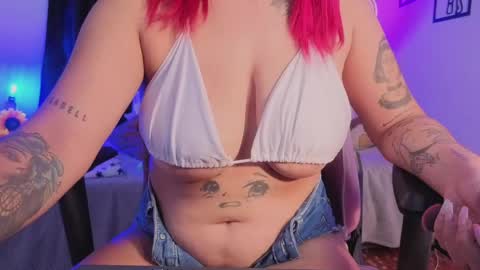 Snapshot of ashlyrey_1 chatting on 04.22.26 Ashly online show from 04.22.26