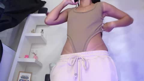  Ashly online show from 09.15.25