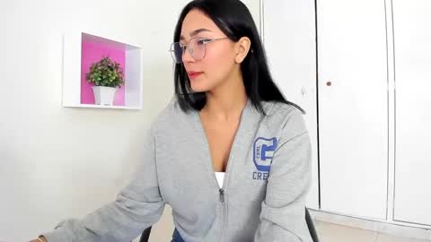 Camila online show from 01.18.25