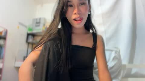 Snapshot of asian_aki chatting on 07.14.26 Marj online show from 07.14.26