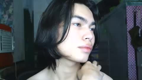 asian_babyboi online show from 04.23.26