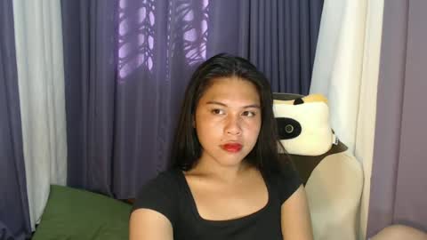 Snapshot of asian_boy_ralph143 chatting on 06.22.26 ELLE dont forget to follow and thumbs up online show from 06.22.26