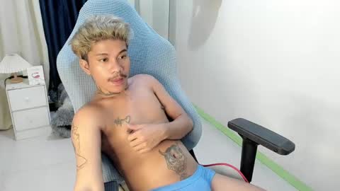 Snapshot of asian_cumsawyer chatting on 12.27.24 bigload CUM take me private show or passwordshow online show from 12.27.24